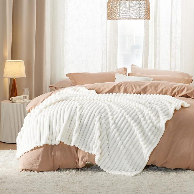 White Fleece Throw Blanket for Couch - Super Soft Cozy Blankets for Women, Cute Small Blanket for Girls, 50X60 Inches